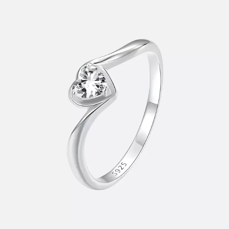 Anel de Prata com Coração de Moissanite Minimalista BellaWoman