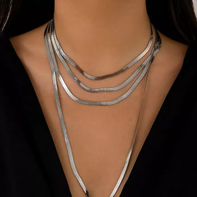 Colar Choker de Malha Quatro Camadas BellaWoman