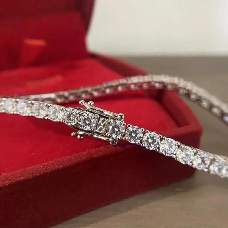 Pulseira de Prata Cravejada com Pedras de Zircônia BellaWoman